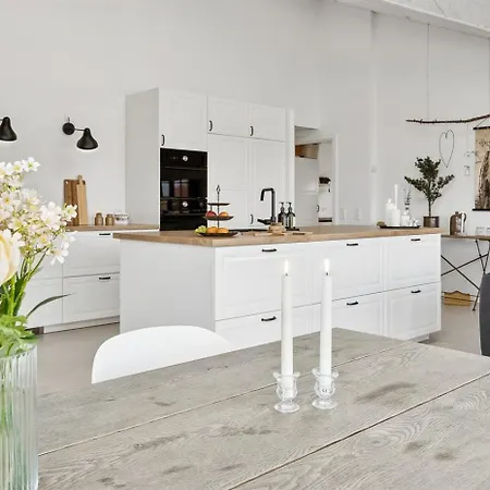 Modern Family House Near Kobingsmark Vakantiehuis *