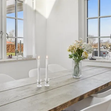 Prázdninový dům Modern Family House Near Kobingsmark