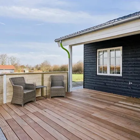 Vakantiehuis Modern Family House Near Kobingsmark *