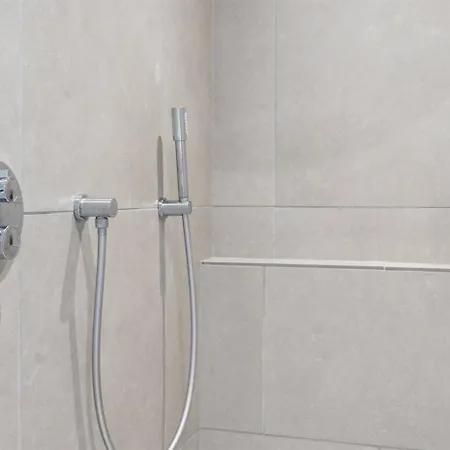 Modern Family House Near Kobingsmark Vakantiehuis *