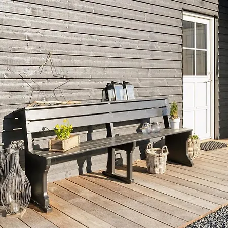 Vakantiehuis Modern Family House Near Kobingsmark *